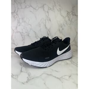 Nike Revolution 5 Womens Size 10.5 Black White Athletic Running Shoes Sneakers